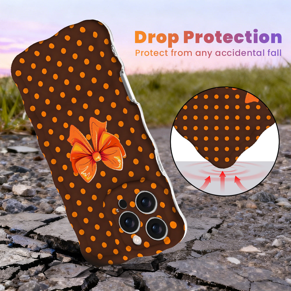 Drop protection diagram for the Spotted Looking Cute Wavy Luxe iPhone case, showing the shock-absorbing raised edges that protect against accidental falls.