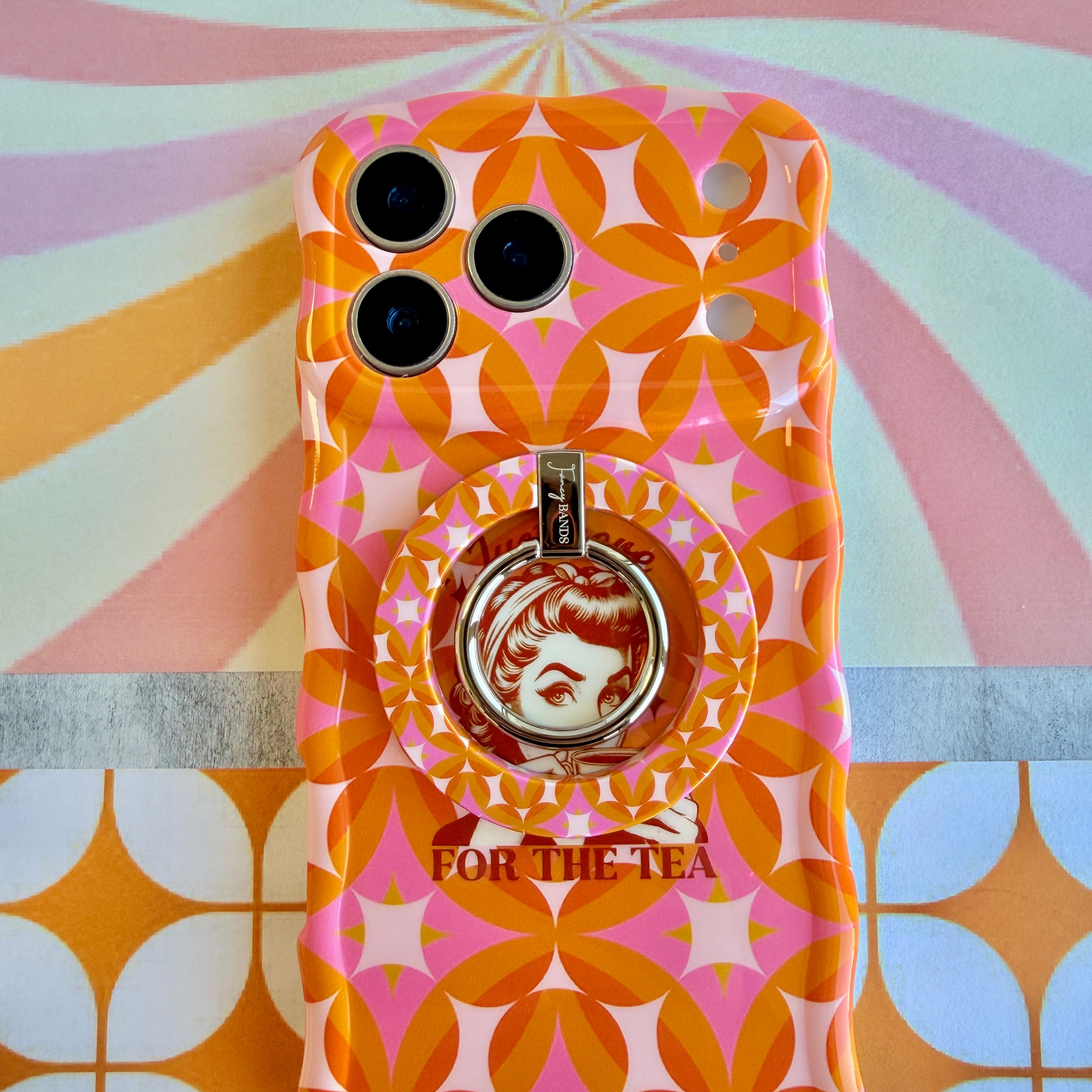 Gossip Girl Retro Edition 70s geometric pattern MagSafe phone grip ring with orange and pink interlocking circles compatible with iPhone and Samsung