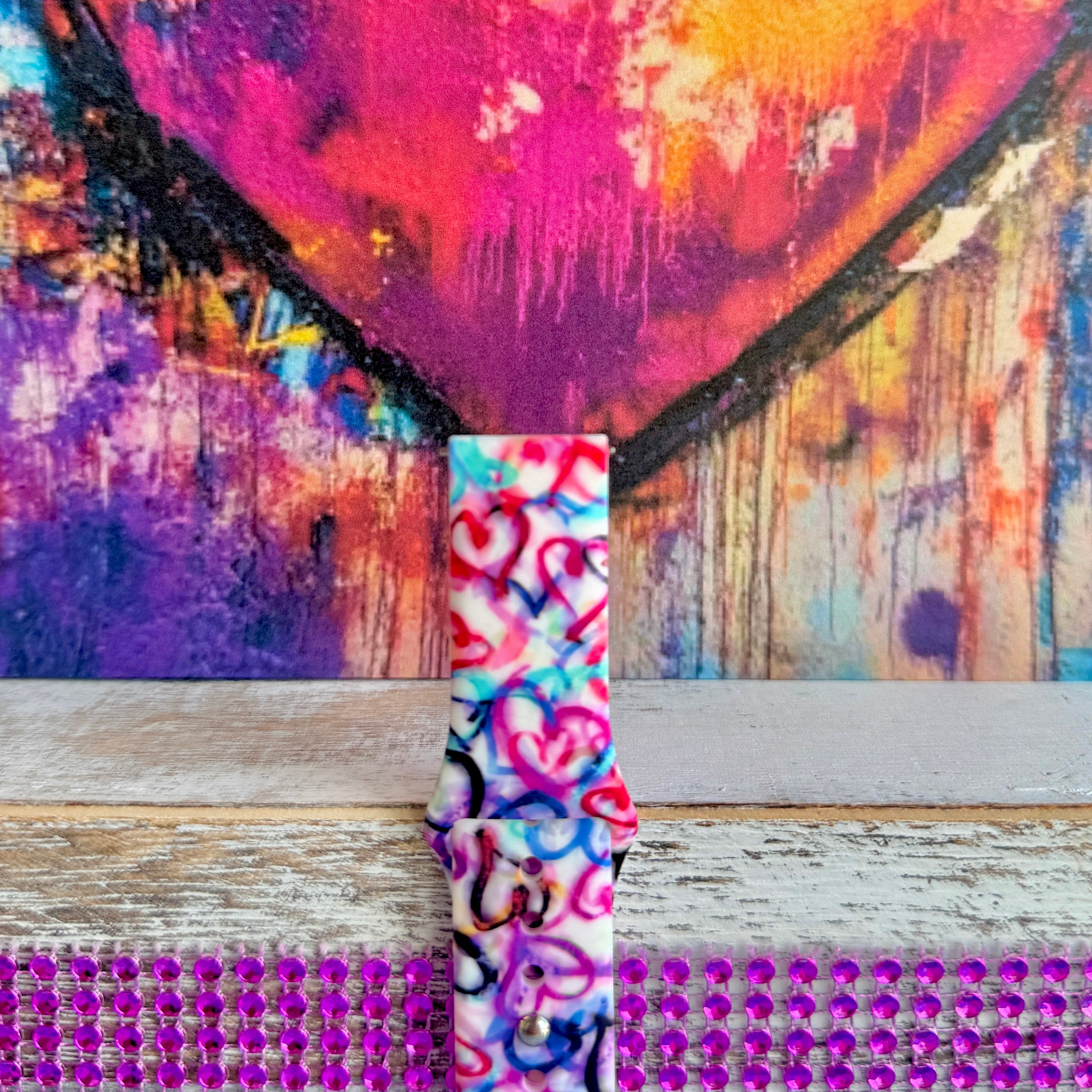 Bold graffiti heart silicone Samsung Watch band in pink, magenta, blue & teal. Street-art-inspired love print. Fits all Apple Watch models 38–49mm.