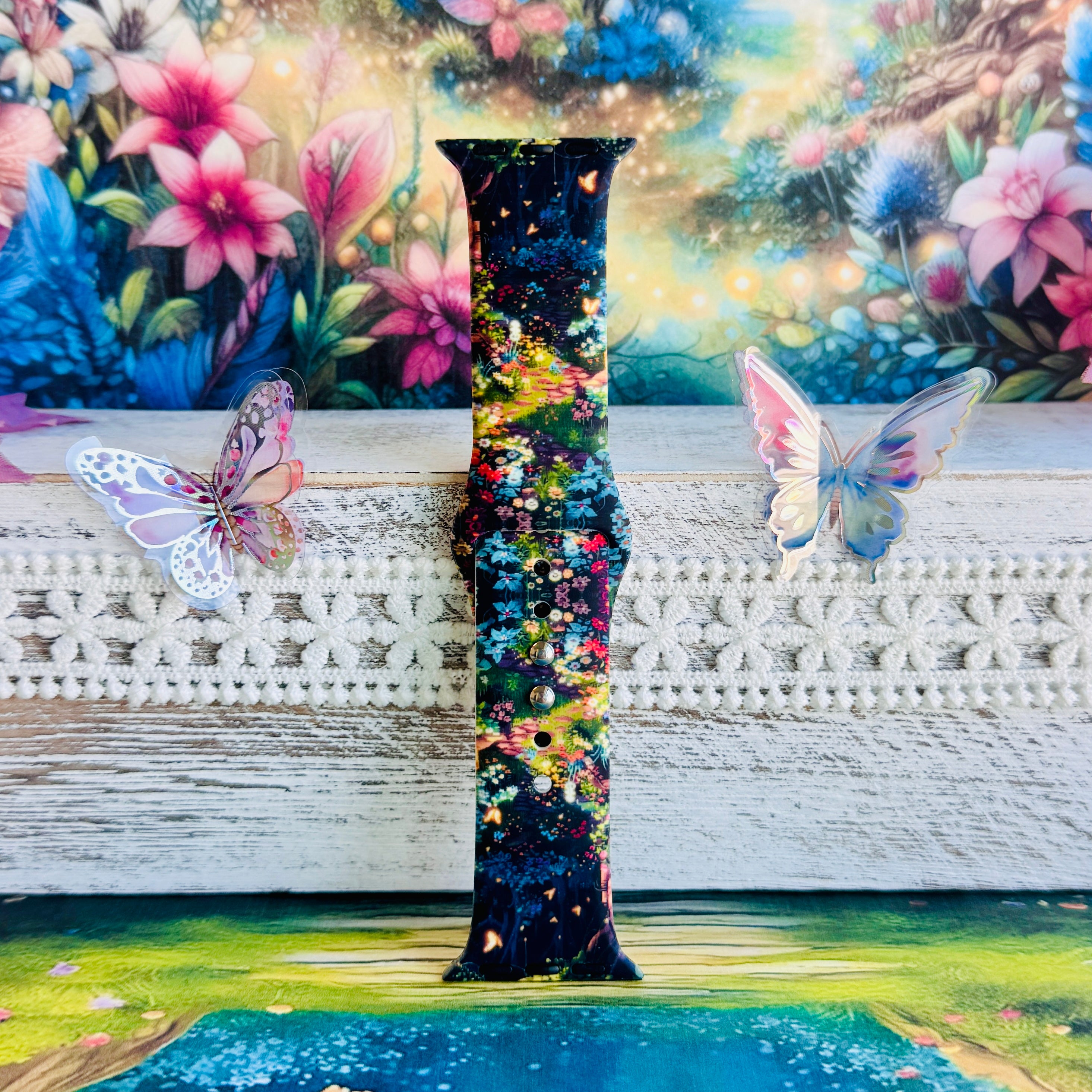 Mystic Garden Print Silicone Band For Apple Watch ù Mystic Garden ù Silicone Band for Apple Watch ùš Step into the shimmer.