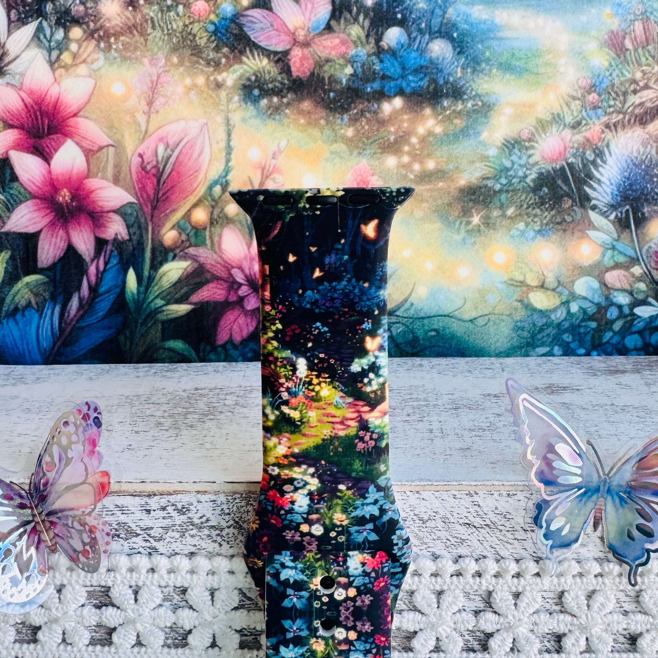Mystic Garden Print Silicone Band For Apple Watch ù Mystic Garden ù Silicone Band for Apple Watch ùš Step into the shimmer.