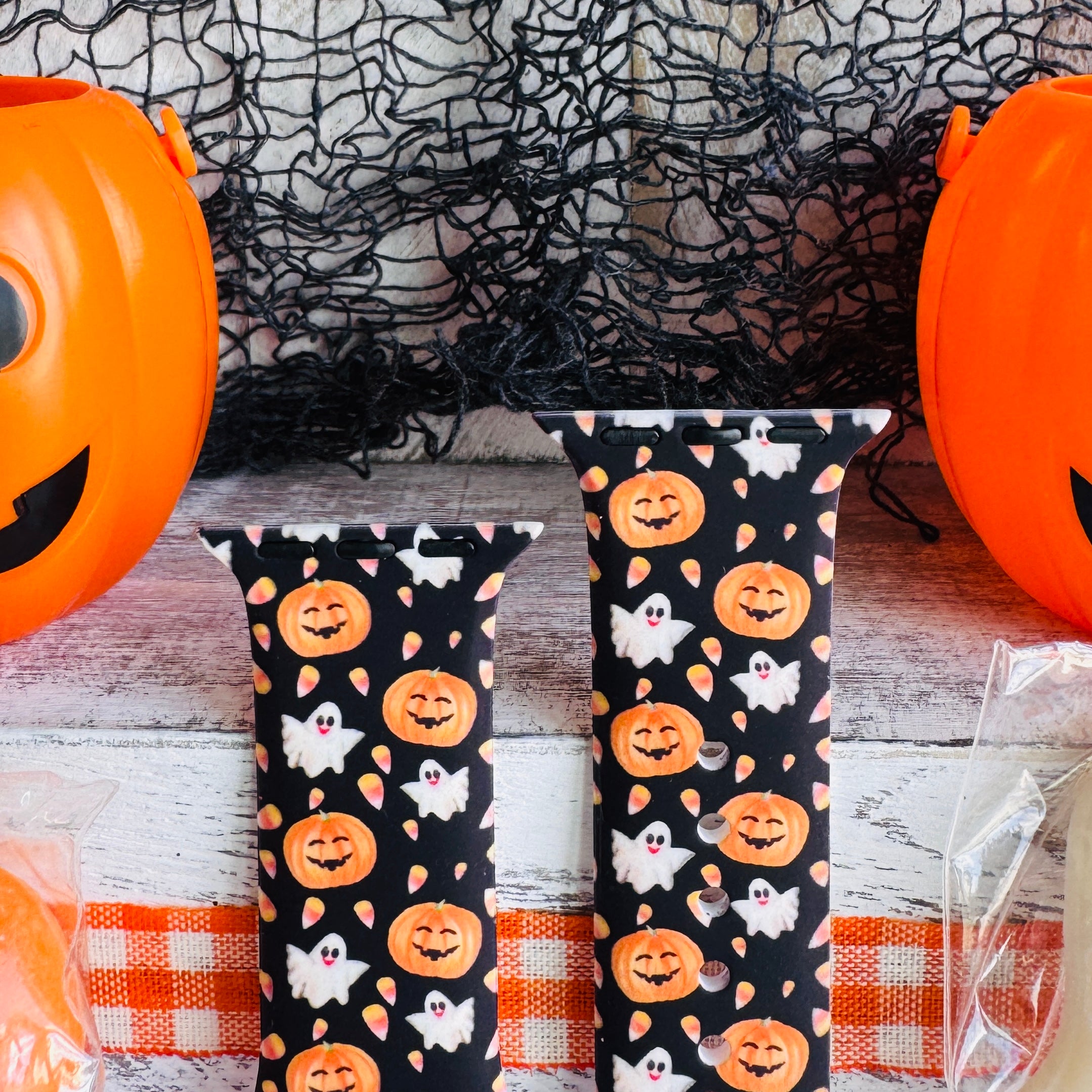 silicone apple watch strap closeup – mini jack-o’-lantern and ghost print