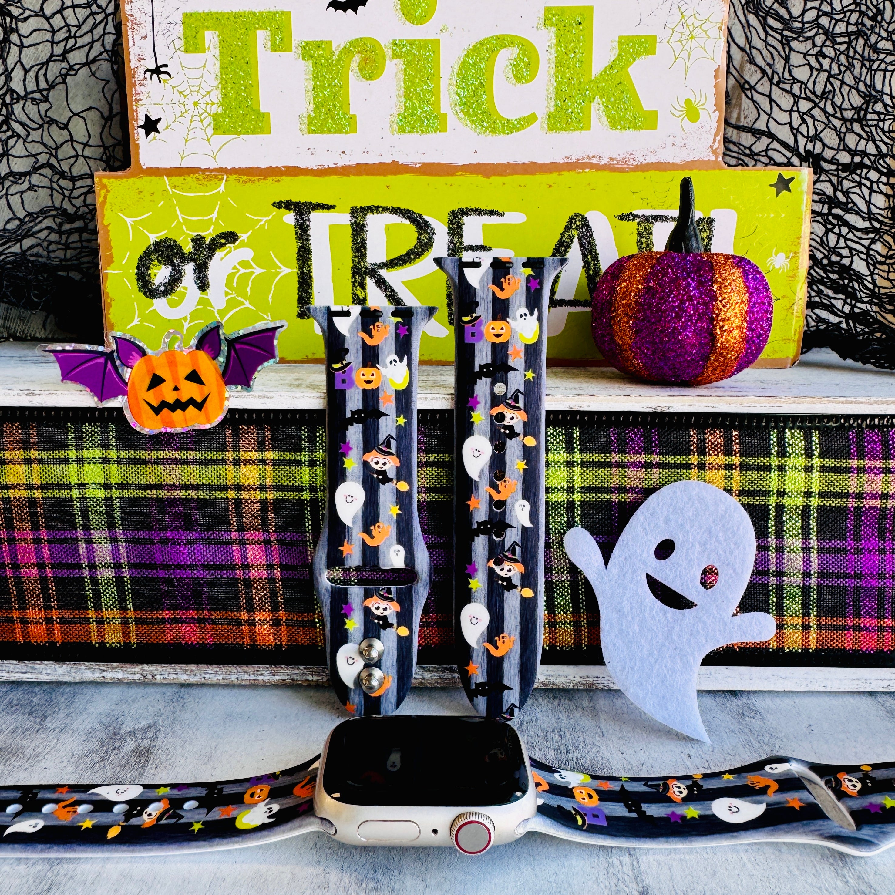 boo crew apple watch band – charcoal silicone with pumpkins, ghosts and stars; fits 38–49 mm