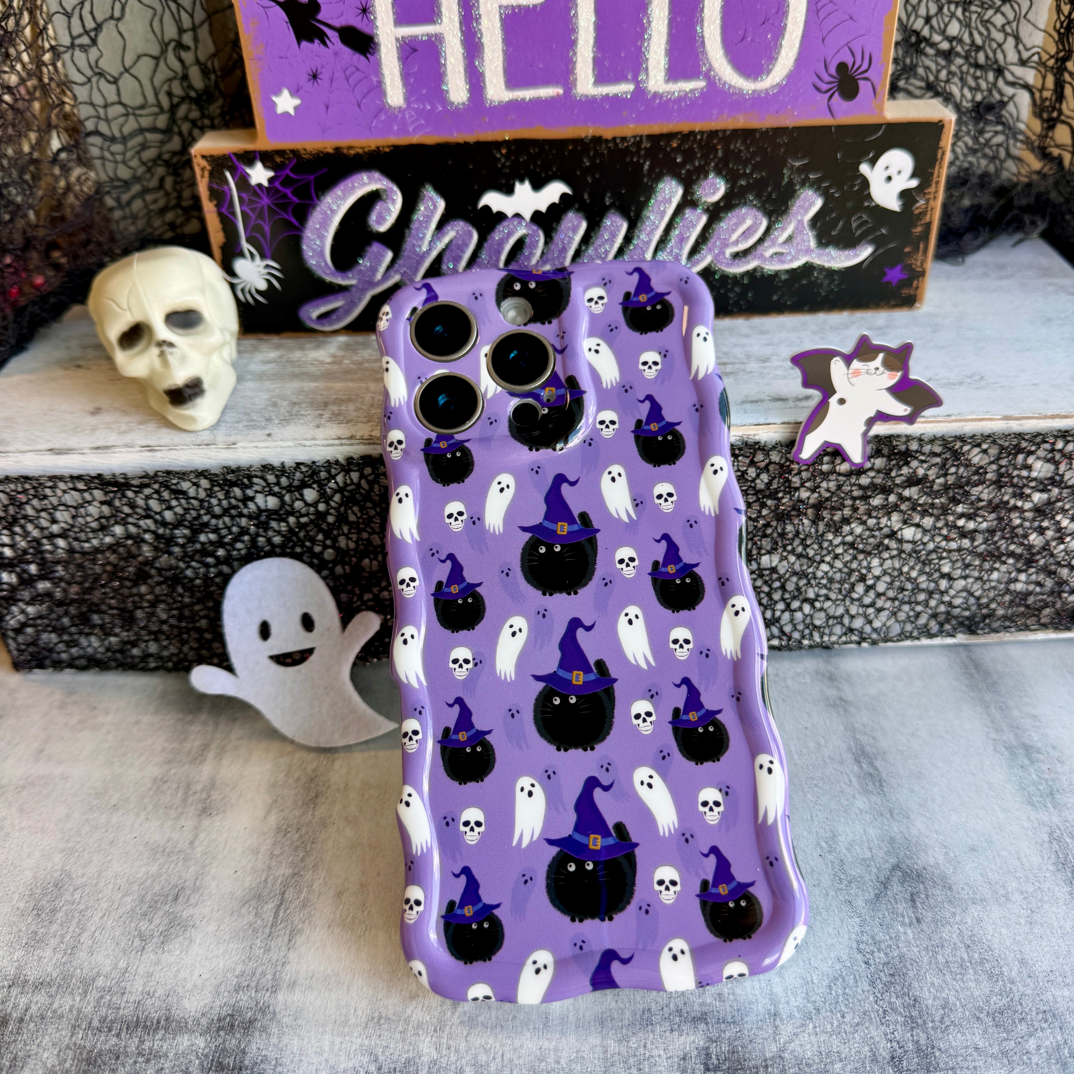 Halloween cat and ghost pattern iPhone MagSafe case in lavender