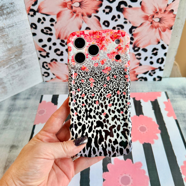 Flower-fetti Leopard Wavy Luxe MagSafe Case