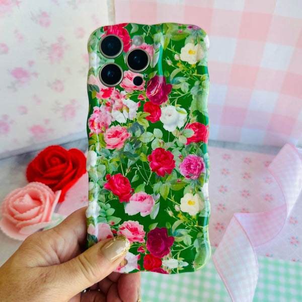 Garden Party Wavy Luxe MagSafe Case